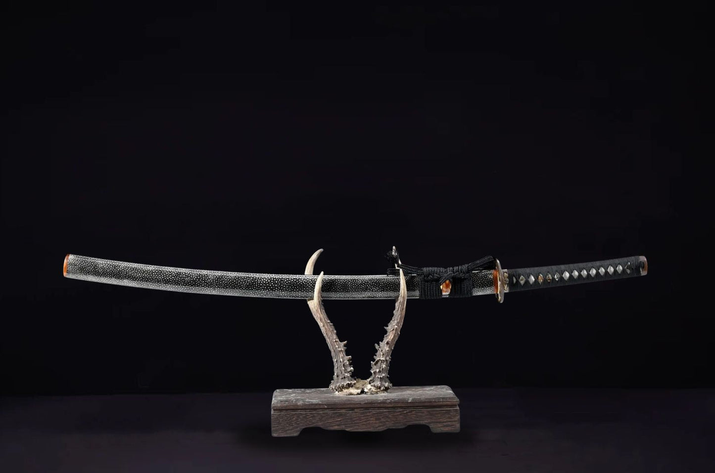 Katana Furano (T10 Steel & Genuine “Flame” Hamon)