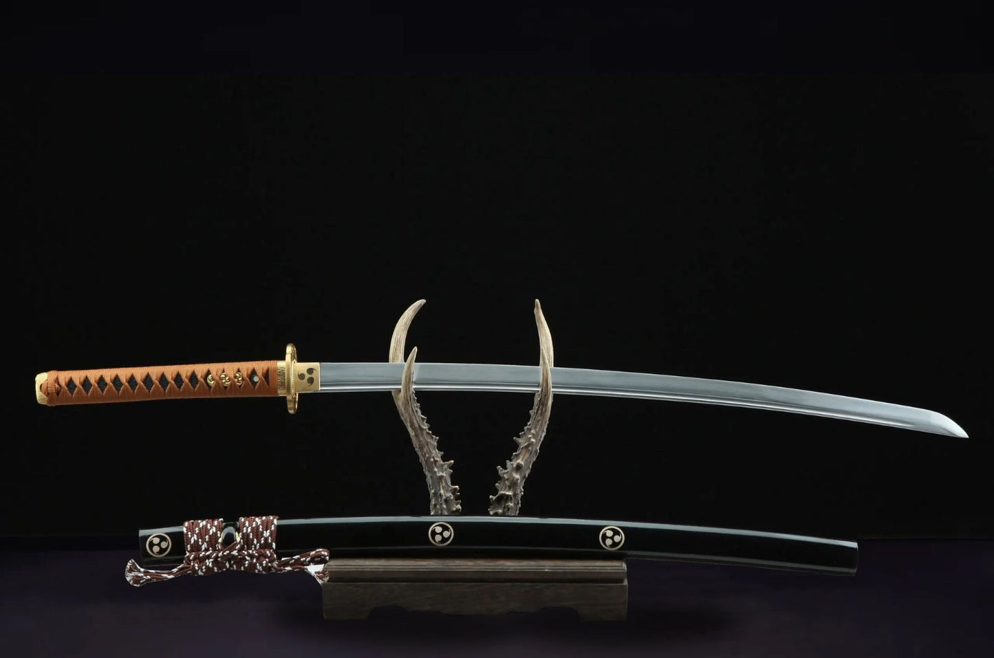 Nagoya Katana (T10 Steel & Genuine Ray Skin)