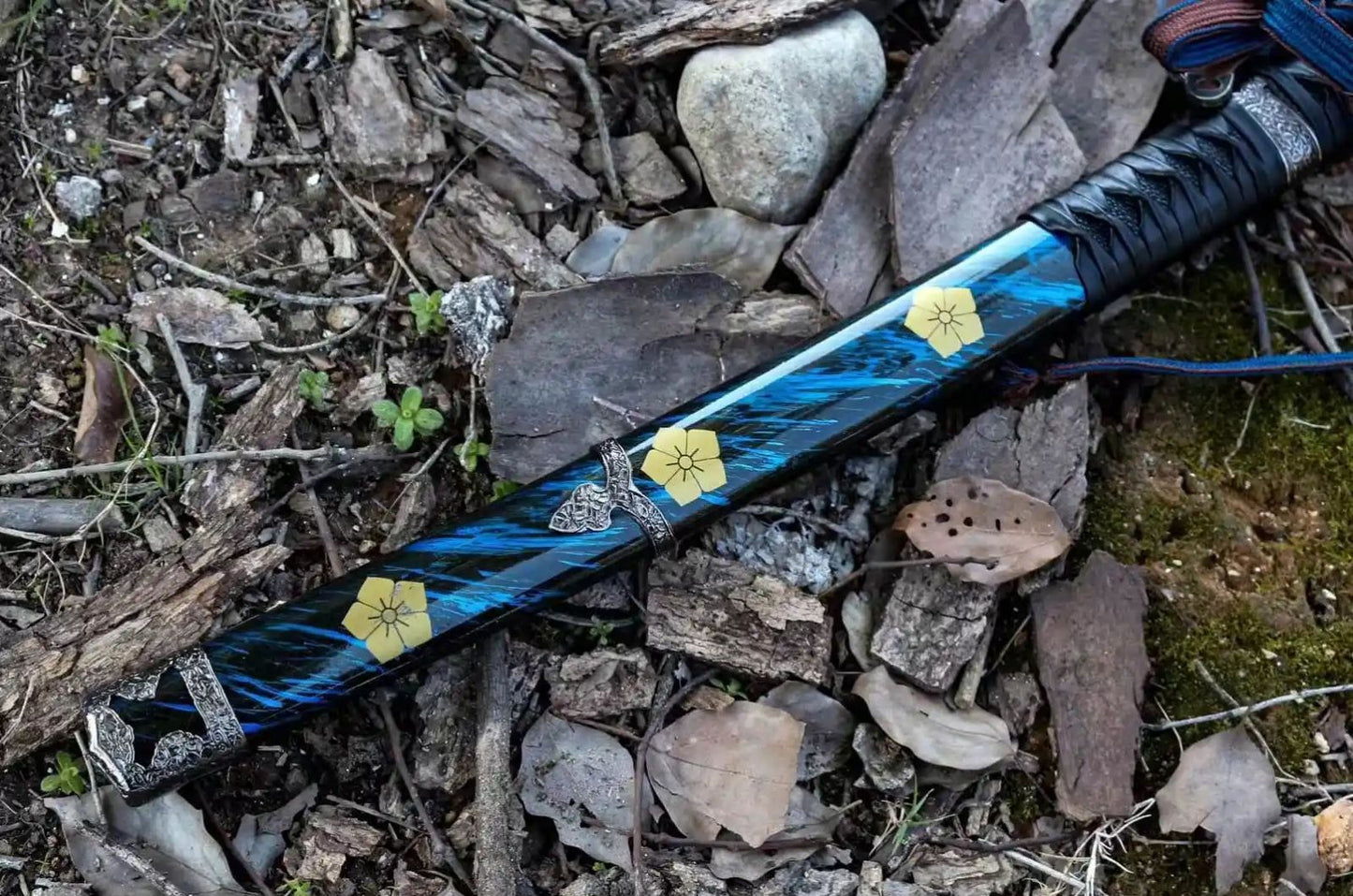 Katana Shiroi (T10 Steel & Genuine Hamon & Ray Skin)