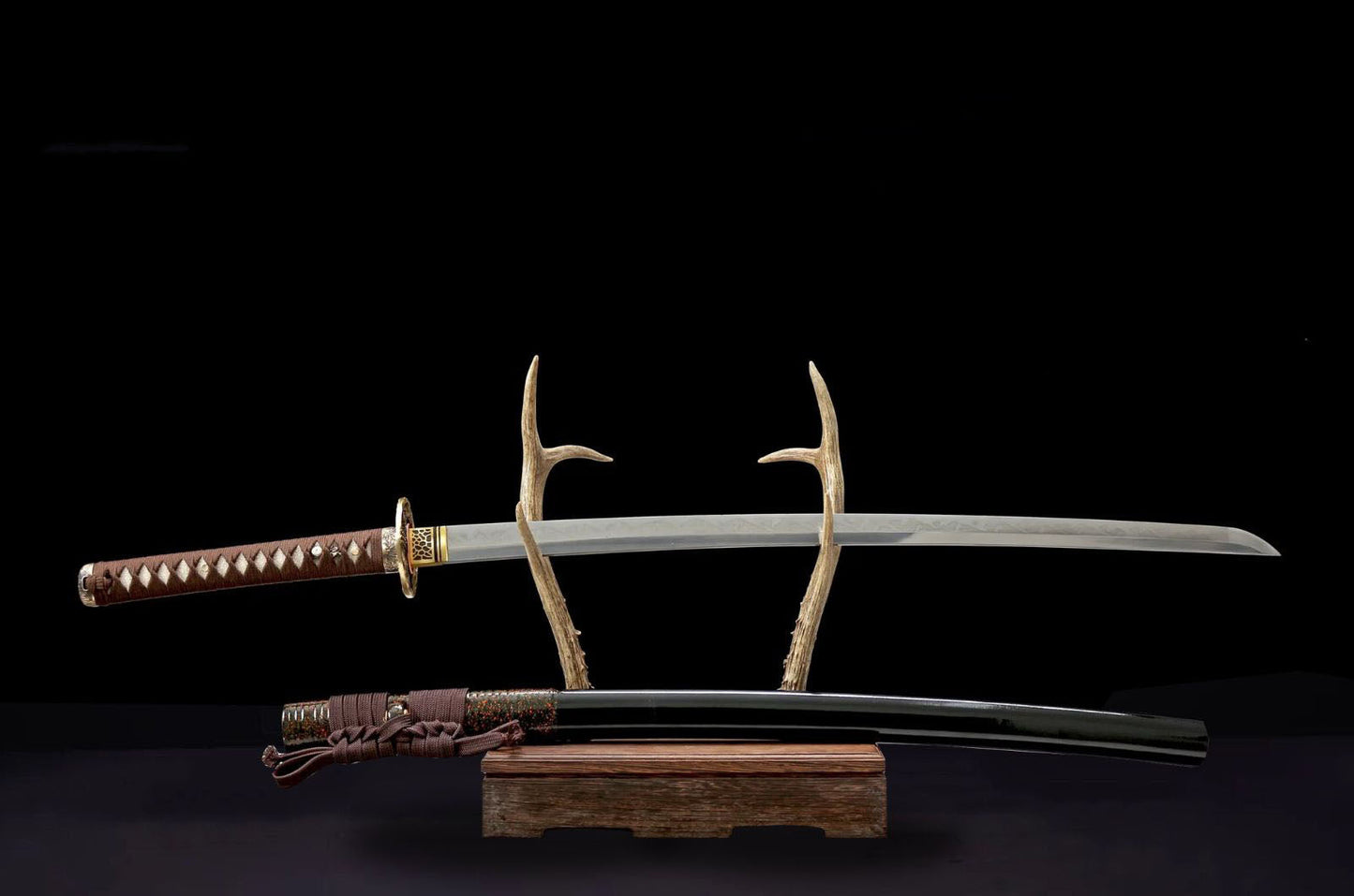 Katana Shinshiro (T10 Steel, Real Hamon and Ray Skin)