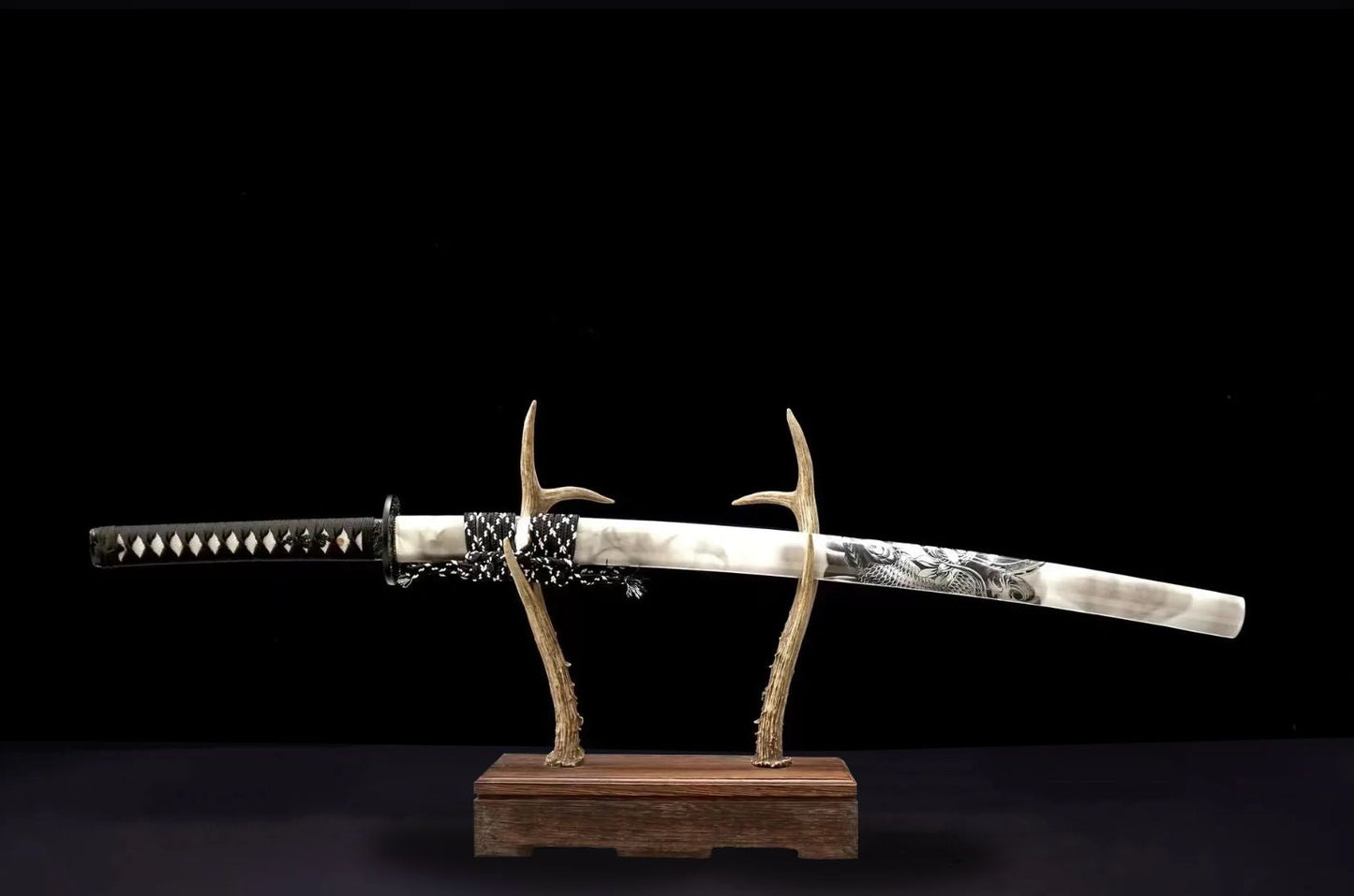 Mutsu Katana (1060 Carbon Steel with Genuine Hamon)