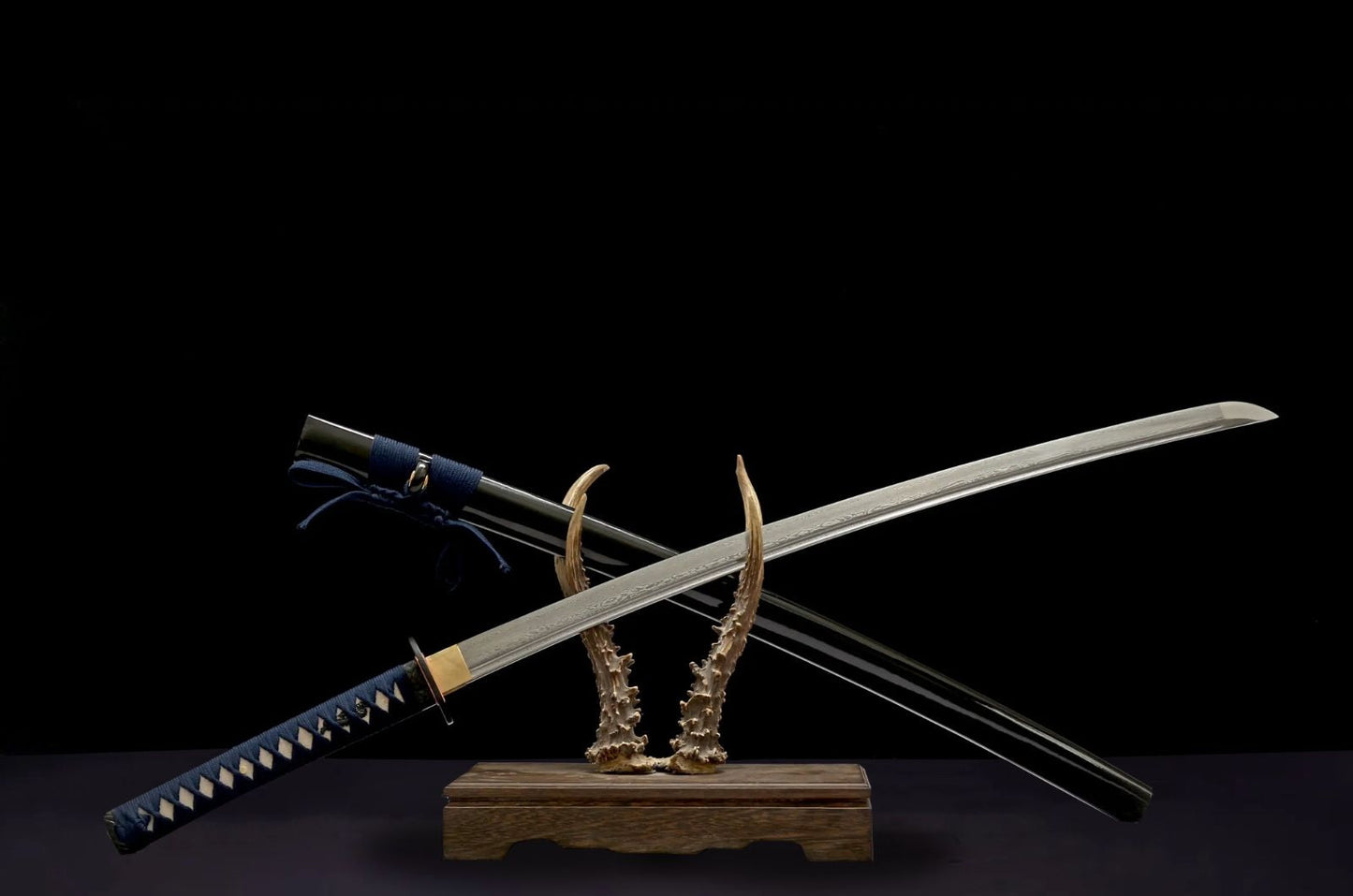 Sakura Katana (Damascus Steel & Genuine Ray Skin)