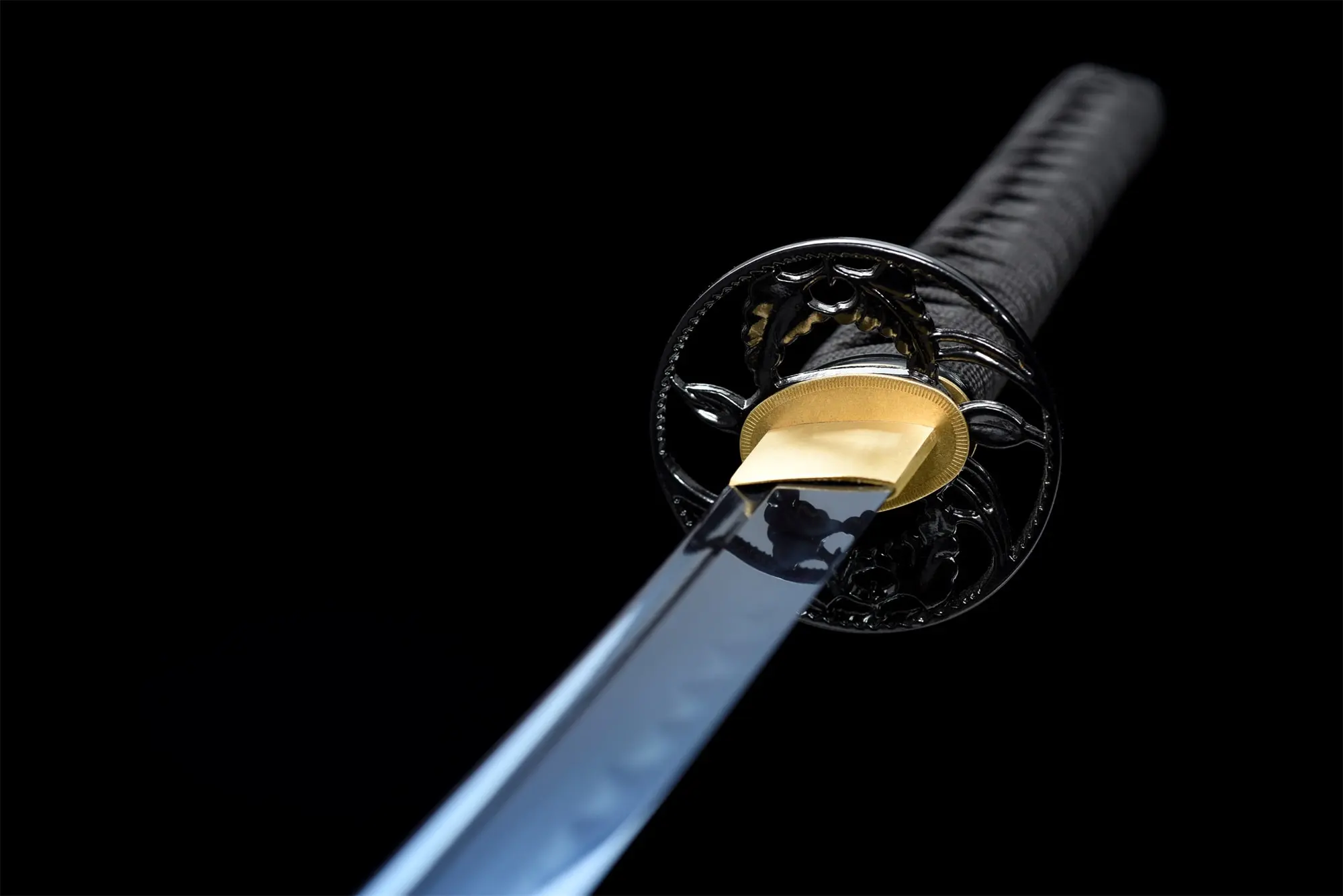 Abyss Katana (1095 Carbon Steel with Genuine Hamon) - Image 7