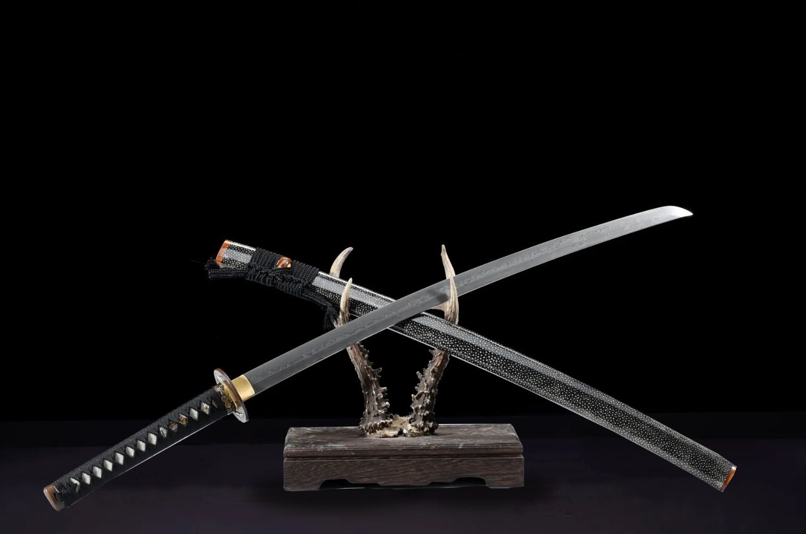Katana Furano (T10 Steel & Genuine “Flame” Hamon) - Image 12